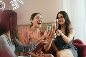 Lustige Sprüche und Gratulationen für 18-Jährige